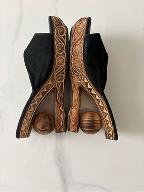 Vintage Nativewear Designs Hand-Carved Wooden Wedge Sandals